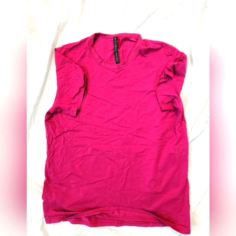 Lululemon 5-year basic tee